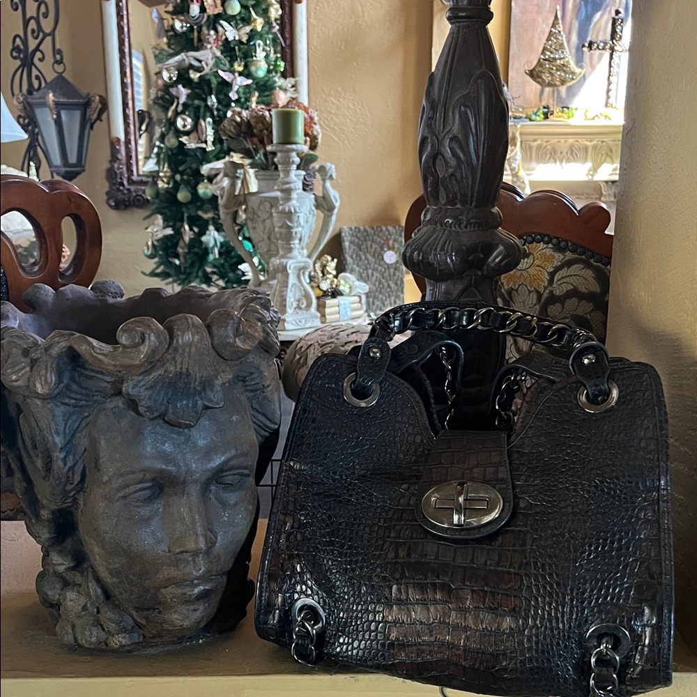 Vintage Stuart Weitzman Brown and Black Leather Satchel. - Picture 4 of 8